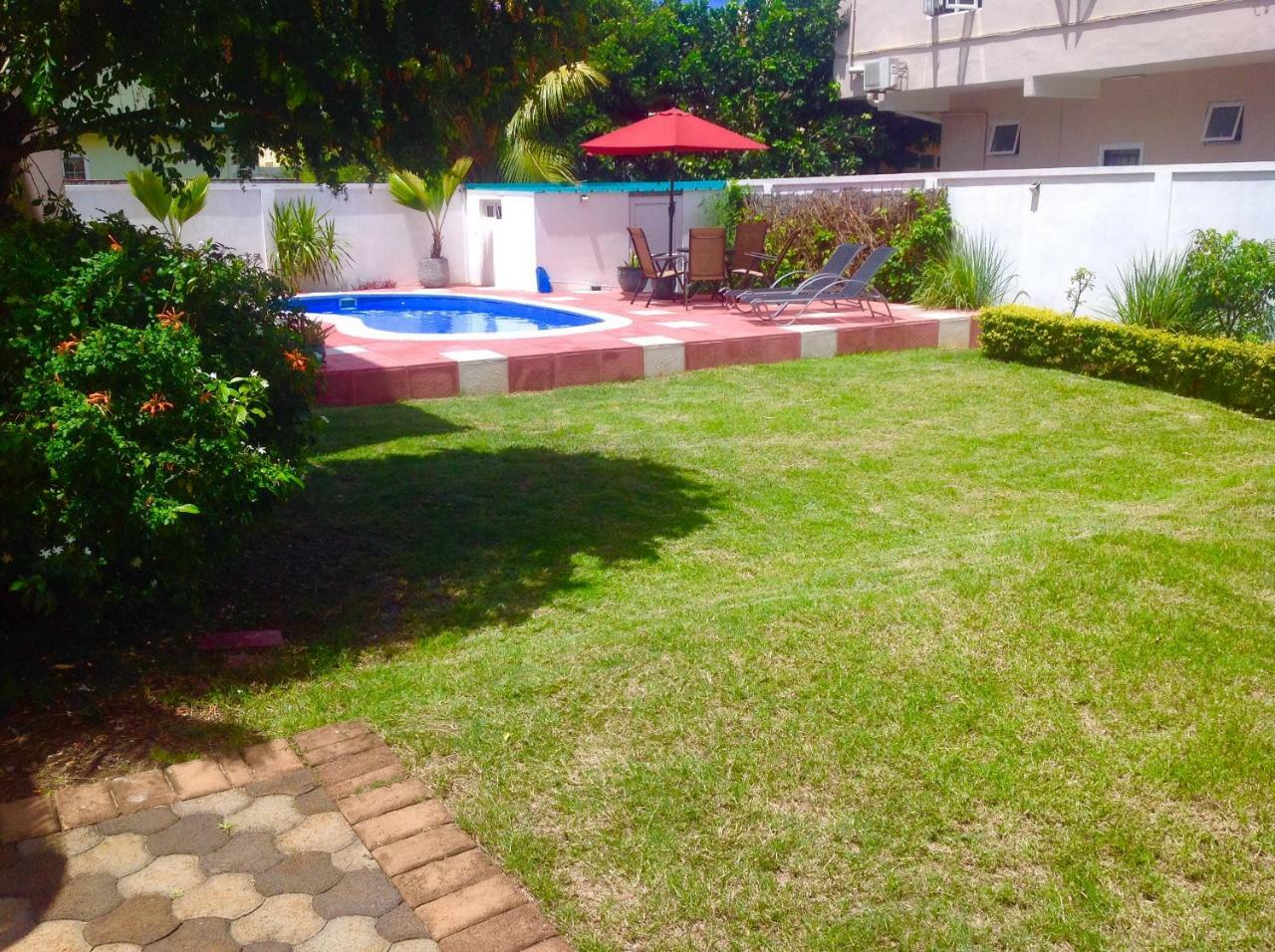Fayruz Villa Is A 3 Bedroom, 3 Bathroom Detached House With Ac And Swimming Pool 5 Minutes Walk From Flic En Flac Public Beach Extérieur photo
