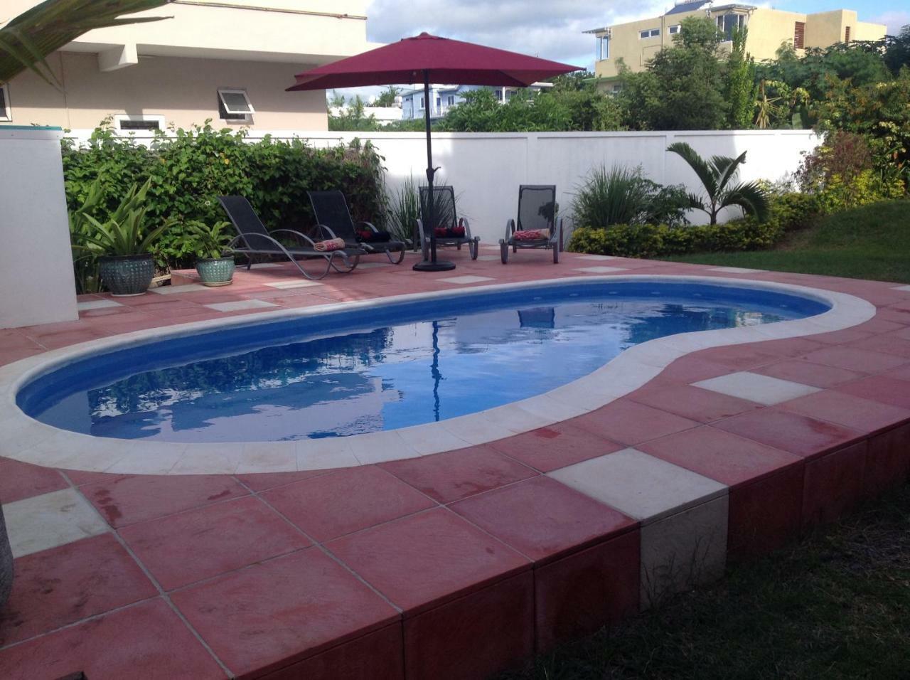 Fayruz Villa Is A 3 Bedroom, 3 Bathroom Detached House With Ac And Swimming Pool 5 Minutes Walk From Flic En Flac Public Beach Extérieur photo